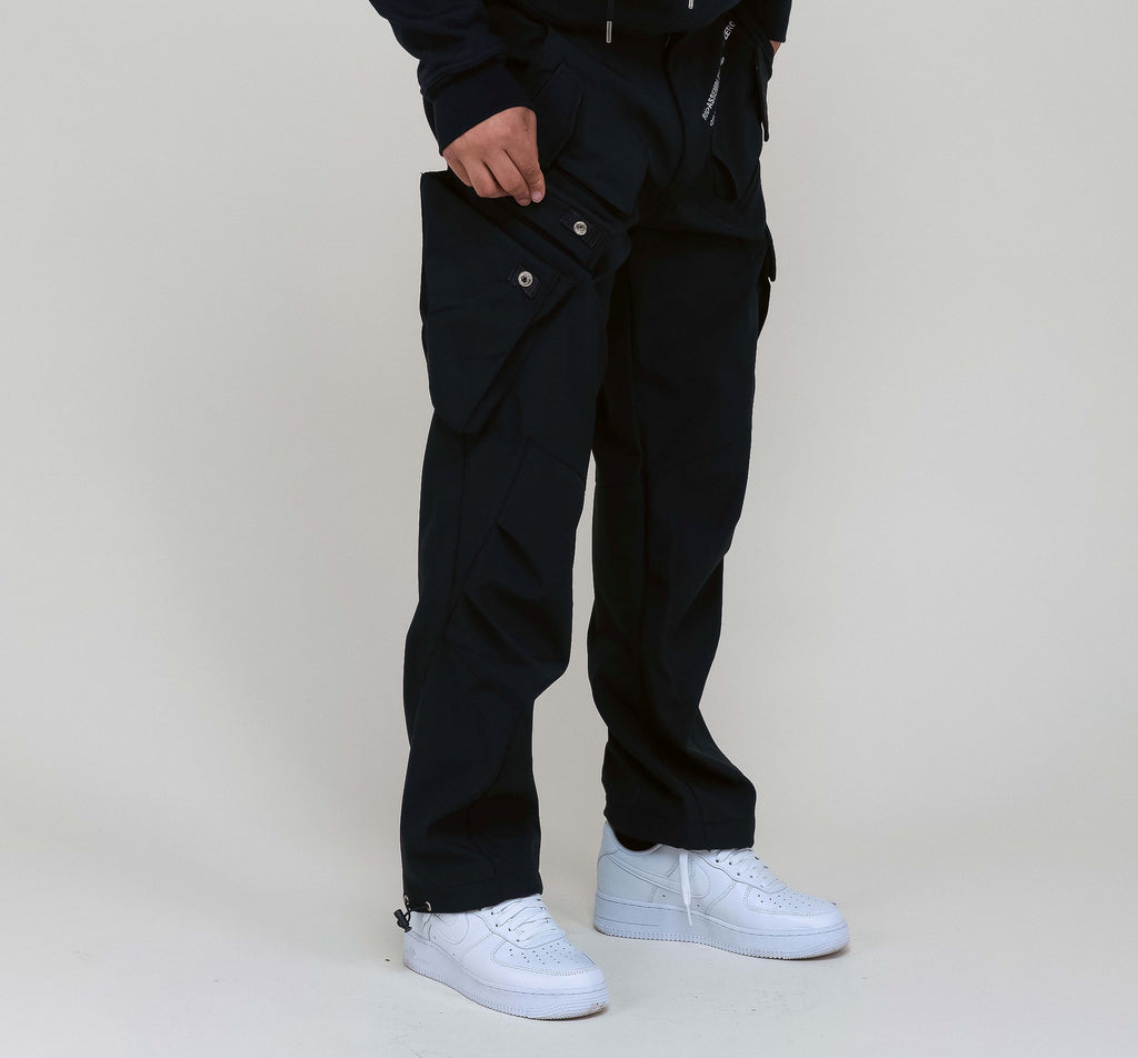 Tech Cargo pants (Black)