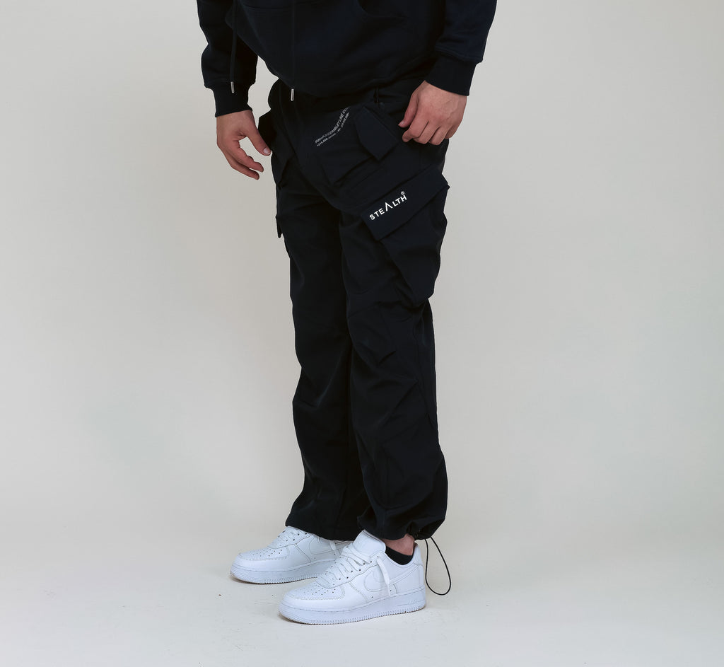 Tech Cargo pants (Black)