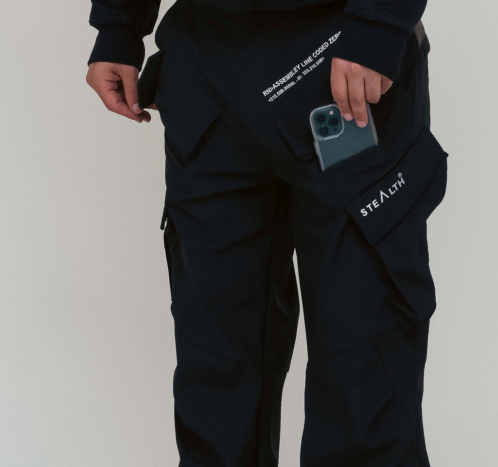 Tech Cargo pants (Black)