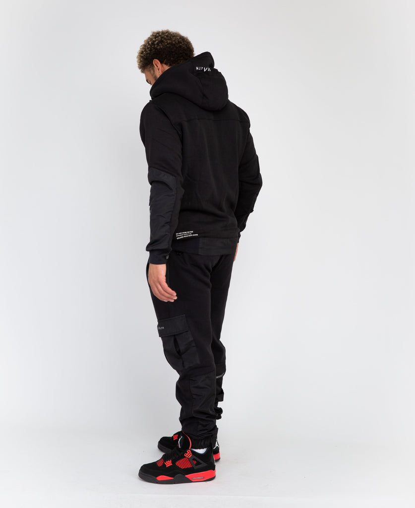 Quantom Tech Tracksuit (Black)