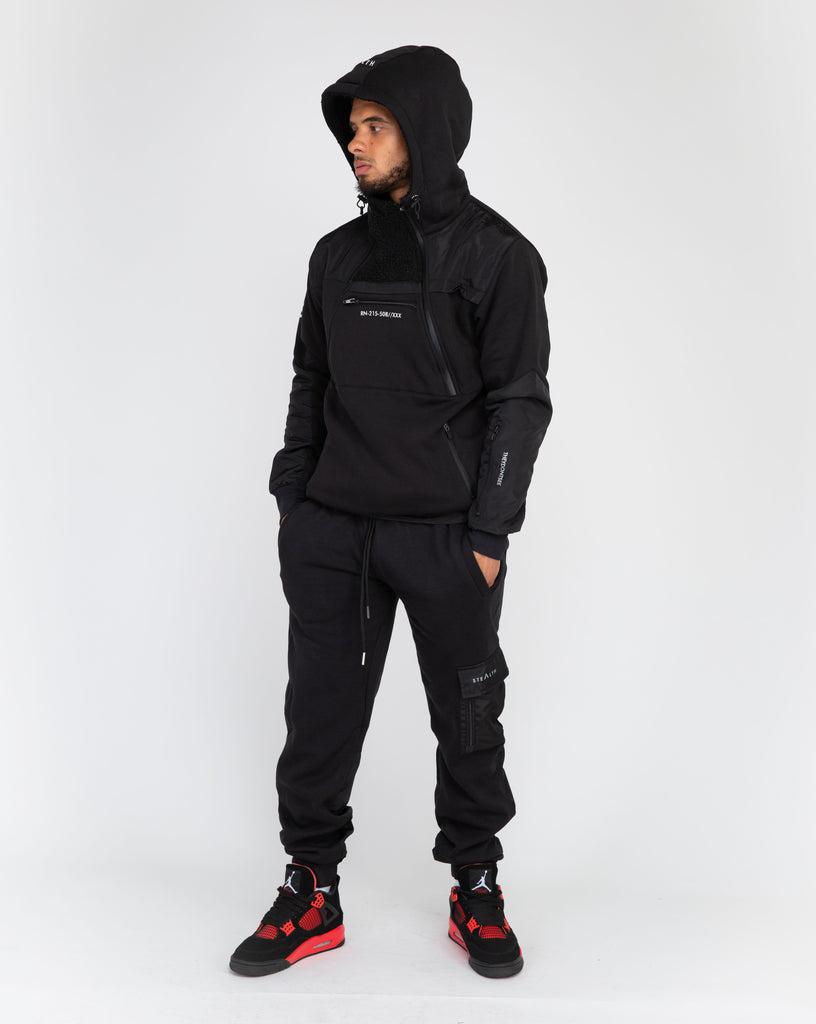 Quantom Tech Tracksuit (Black)