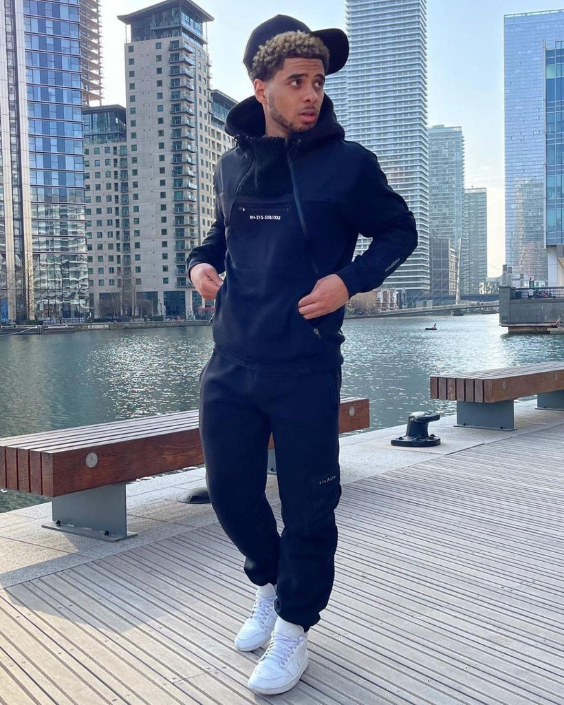 Quantom Tech Tracksuit (Black)